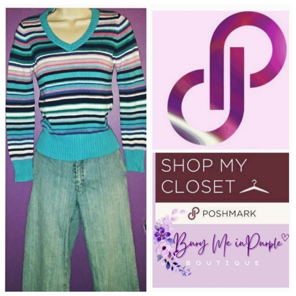 V-NECK PULLOVER SWEATER - Picture 1 of 5
